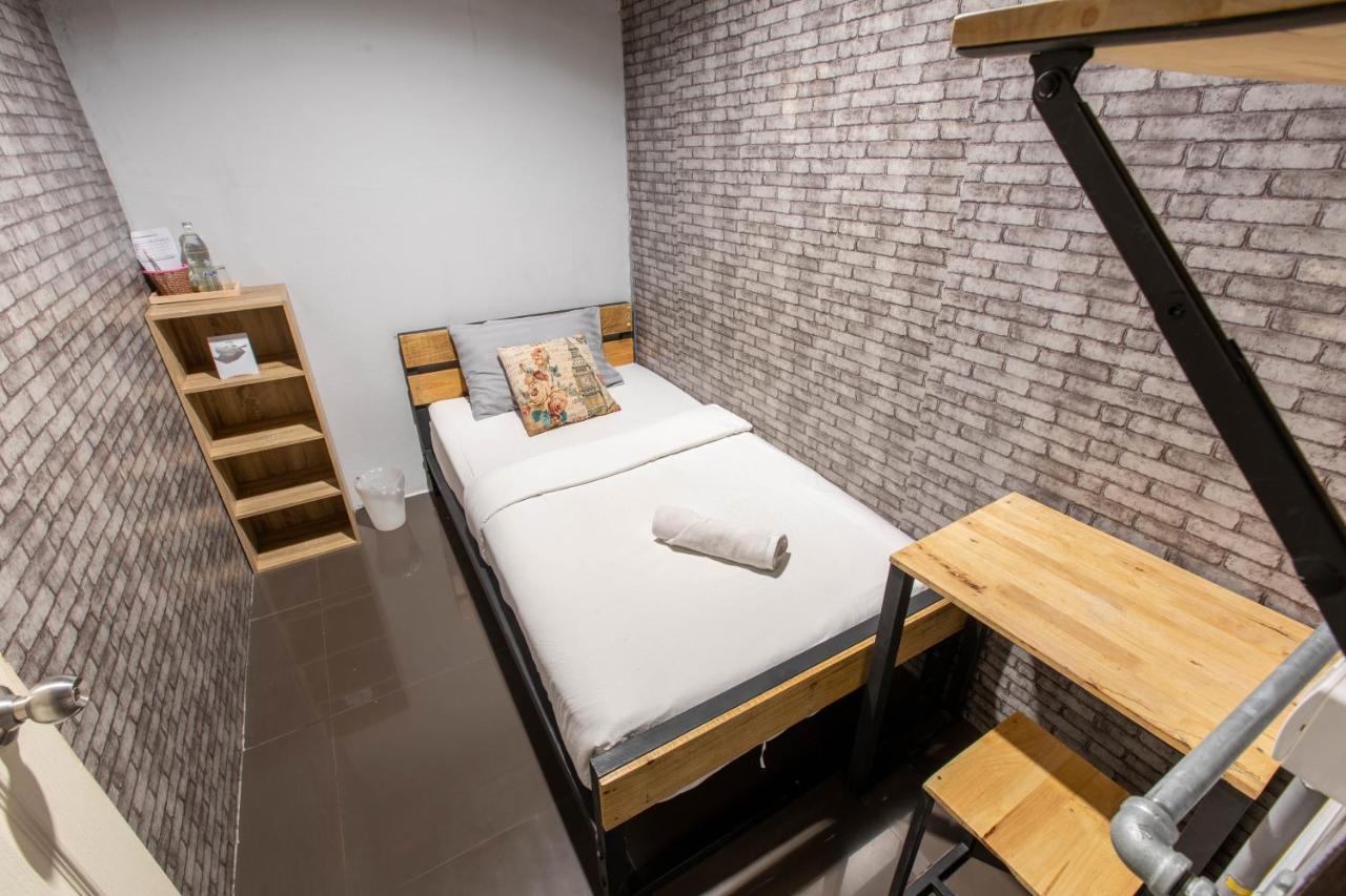 Хостел La Belle Nuit House Чиангмай Экстерьер фото